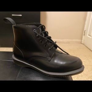 Dr. Martens Emmeline Boots, US 8.5 / EU 39
